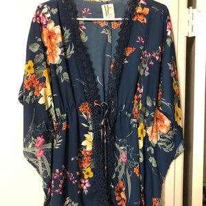 Haute Project Los Angeles Kimono Top, like new!